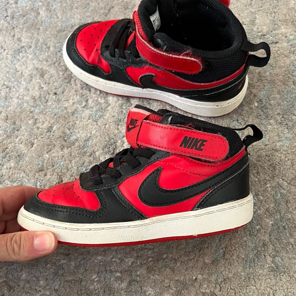 NIKE toddler high tops size 9C